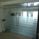 Glas-Trennwand Attaché 01