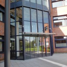 Glas Vordach Pipe 03