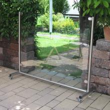mobiler Windschutz aus Glas 07
