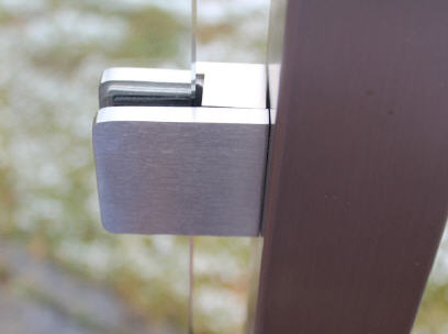Pfostensystem für Glas-Windschutz fest 01